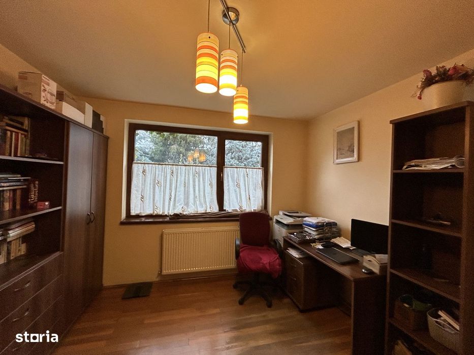 Vand vila deosebiata, in Subcetate, P+E+D,st.1.000 mp,sc.332 mp.