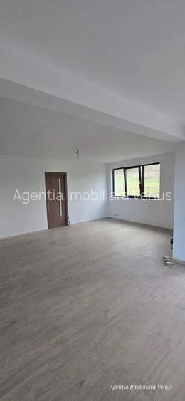 Vând casă Botoșani,Catamarasti