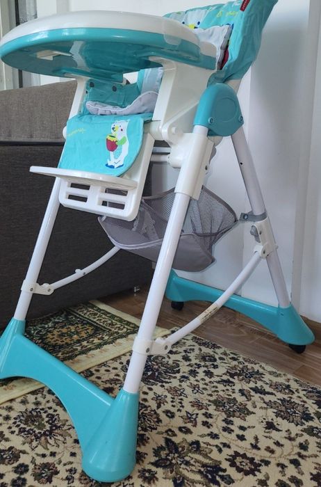 Продаётся детский столик для кормления.