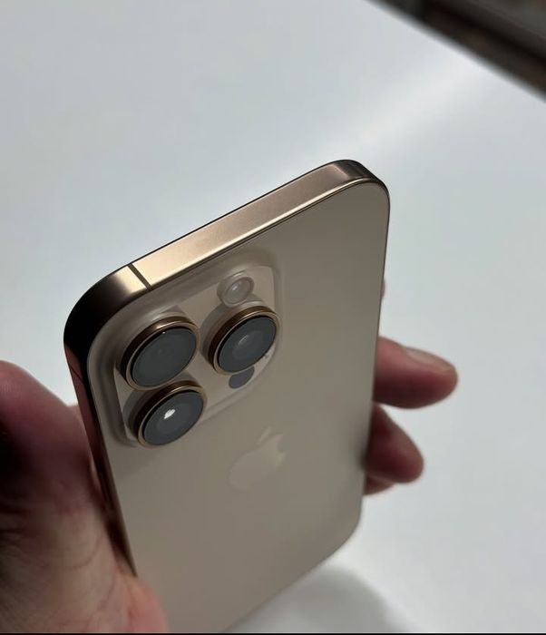 Продам телефон iPhone 16 Pro