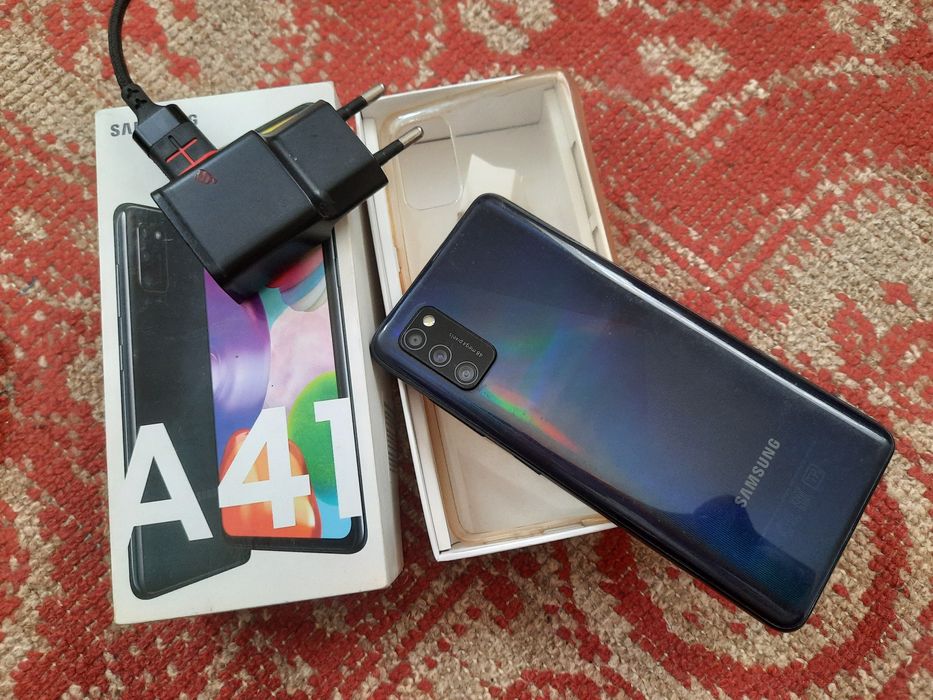 Продам Samsung A 41 почти как новый