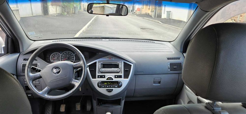 Kia carens 2.0crdi