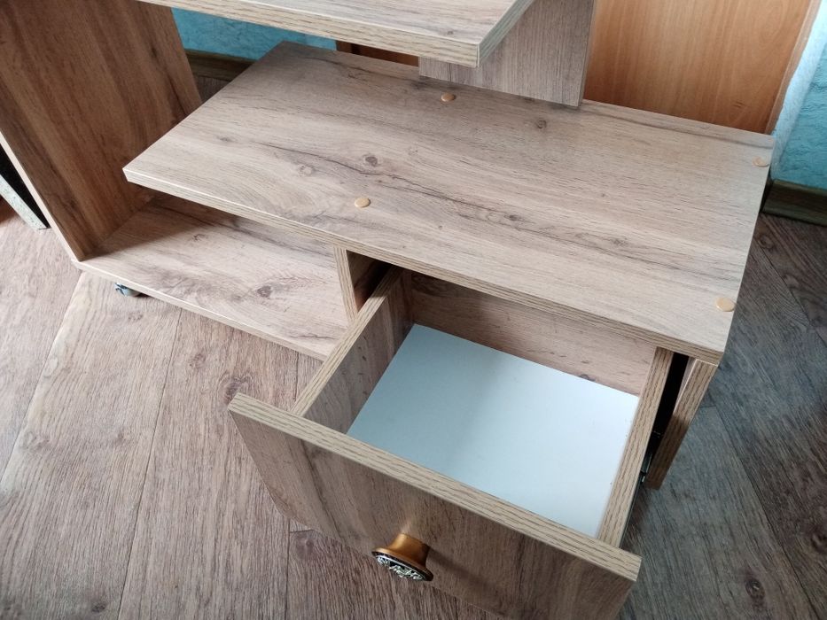 Журнальный столик