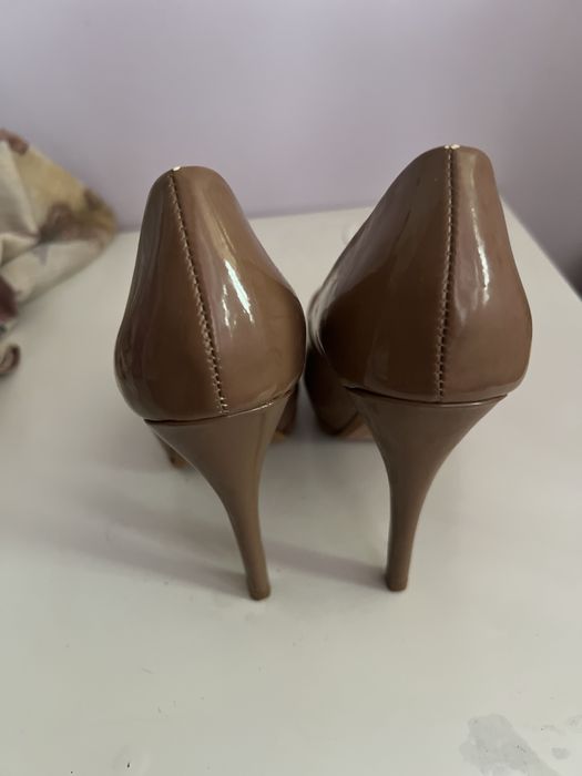 Обувки на ток Zara 37