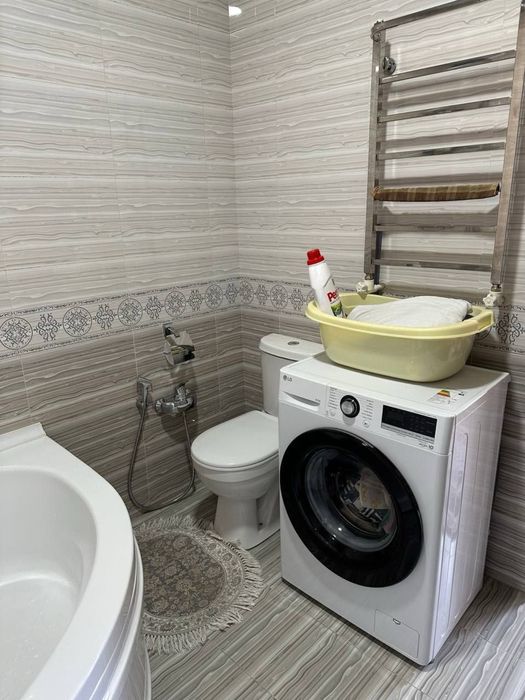 Uchaska xovli sotiladi uchtepa tumanida 4 sotix 11 ta xonasi bor