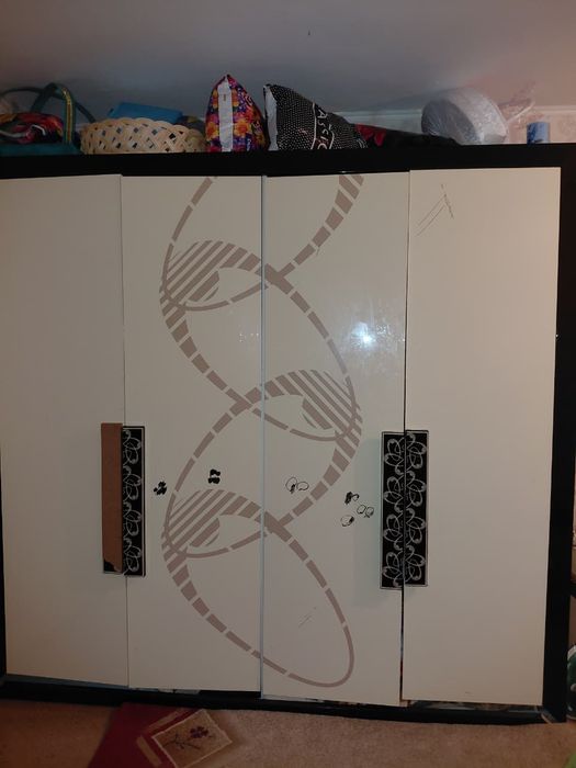 Срочно продам шкаф 45к