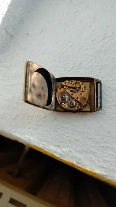 Ceas antic-colectioneri