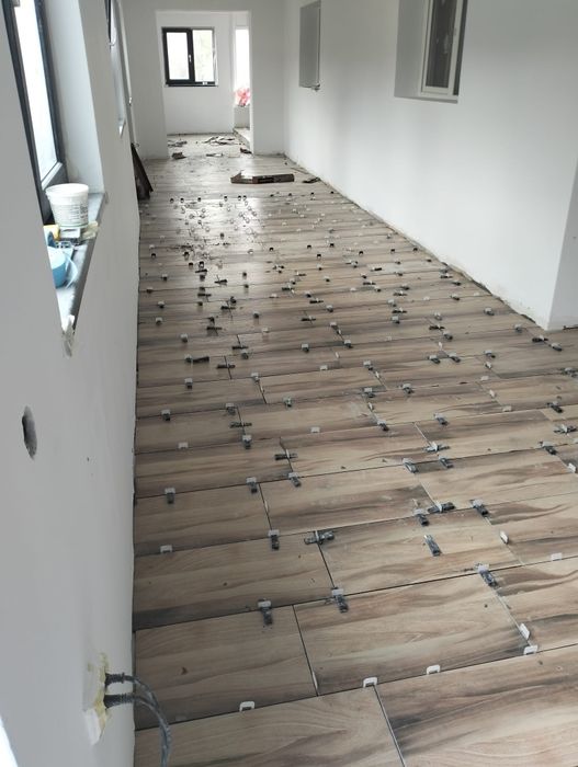 Execut lucrări de construcții interior exterior