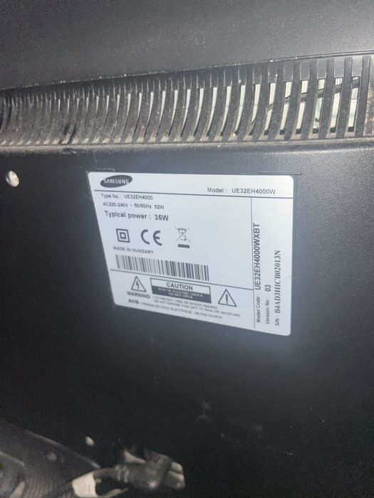 Caut display pt modelul acesta de televizot