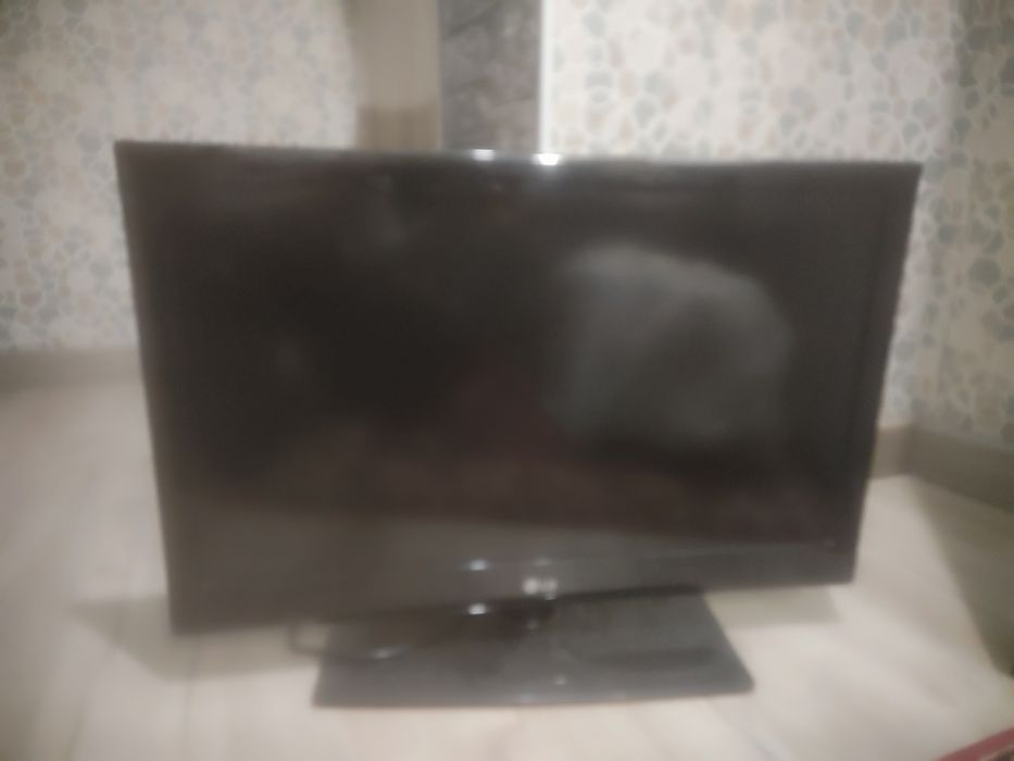 Продам телевизор