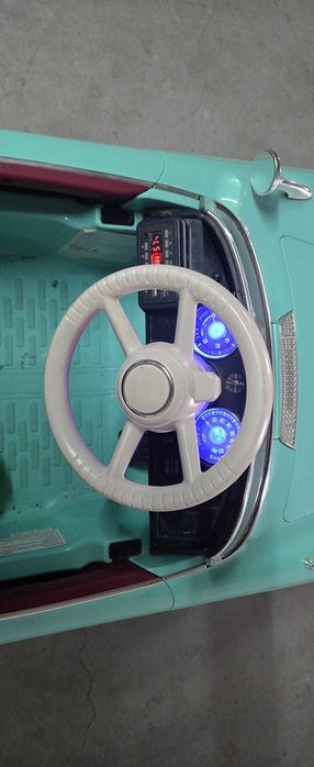 Vand Masinuta Electrica BMW 570 Retro Verde