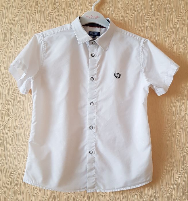 Рубашка школьная 146 р-р