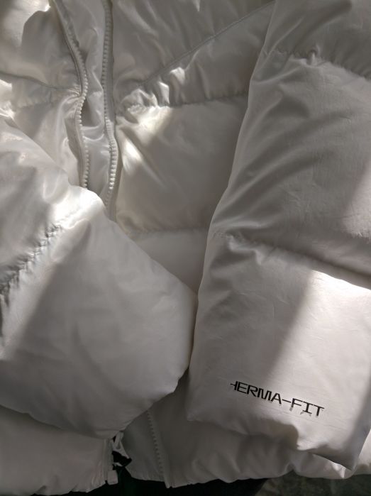 Дамско зимно  яке Nike