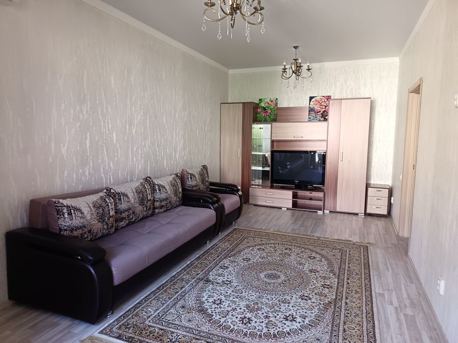 Сдам квартиру посуточно Степной 3, 2/3