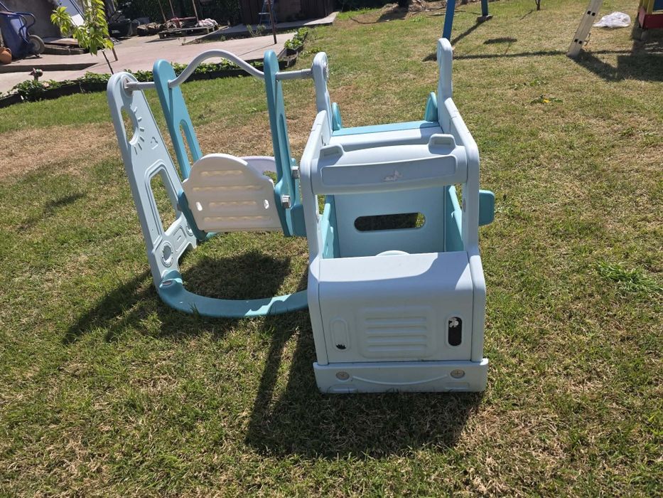 Детска пързалка с люлка 3 в 1.