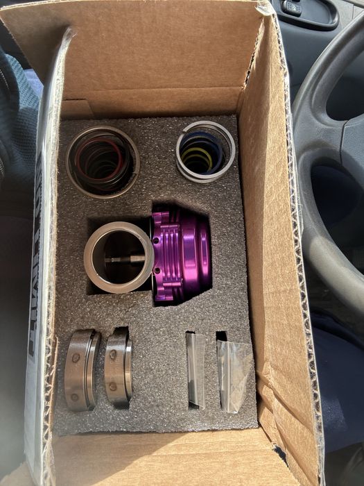 Tial външен гейт 44мм чисто нов, оригинален !