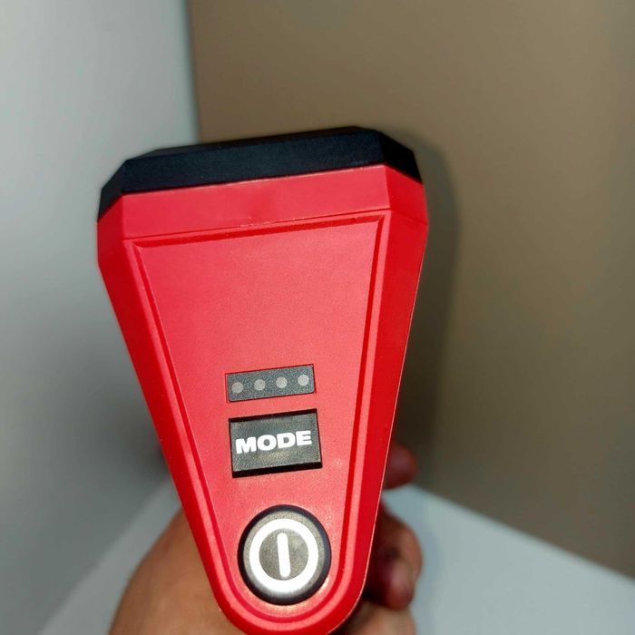 Акумулаторна работна лампа Milwaukee M12 UCL-0