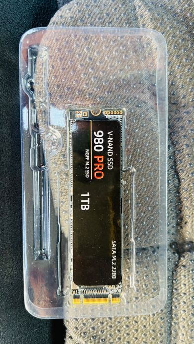 Продам ssd M.2  1TB