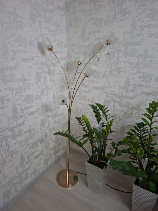 Продам Торшер ..