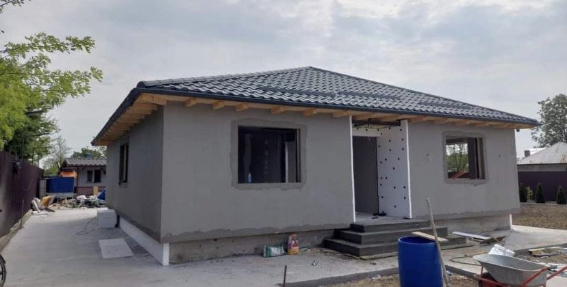 Vand case din panouri sandwich termoizolate