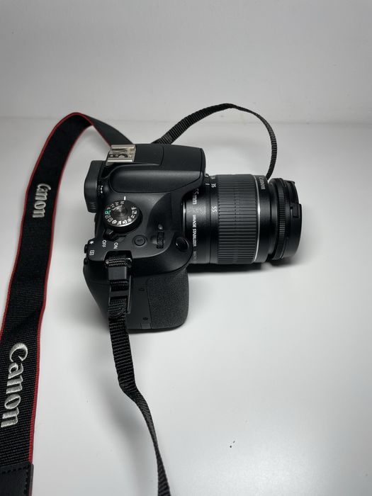 Camera foto Canon EOS 2000D