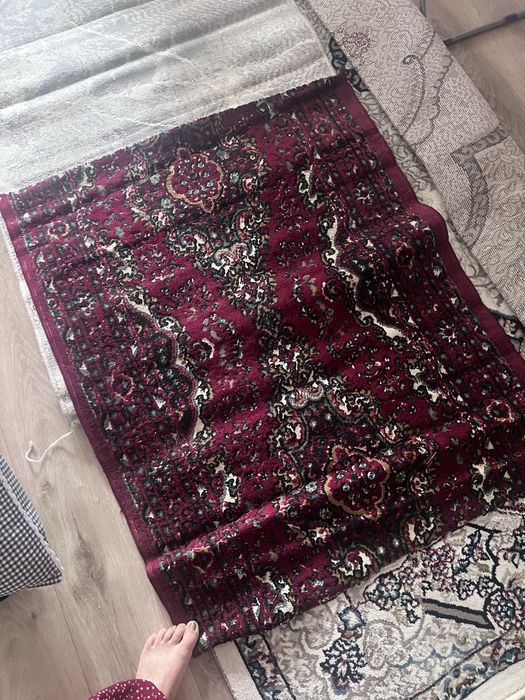 1 ta 3.5 gilam qogani daroshkala xammasini 700 minga beraman