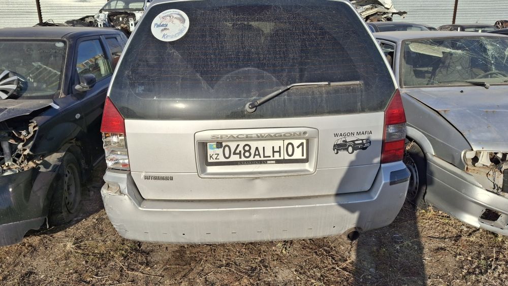 Продам машину митсубиси спейс вагон