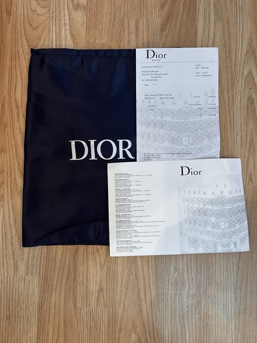 Dior b22, rainbow reflective