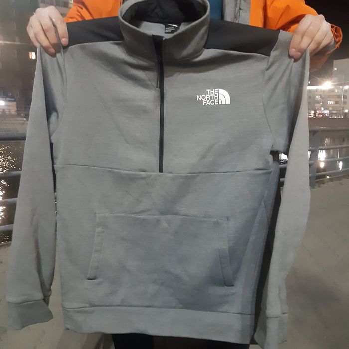 Продам костюмы The north face