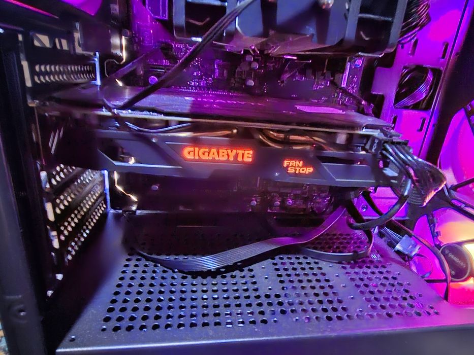 Placa Video AMD Radeon RX 580 4 GB GIGABYTE G1 GAMING