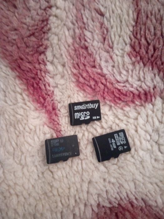 Продам телефон за 20000тг...