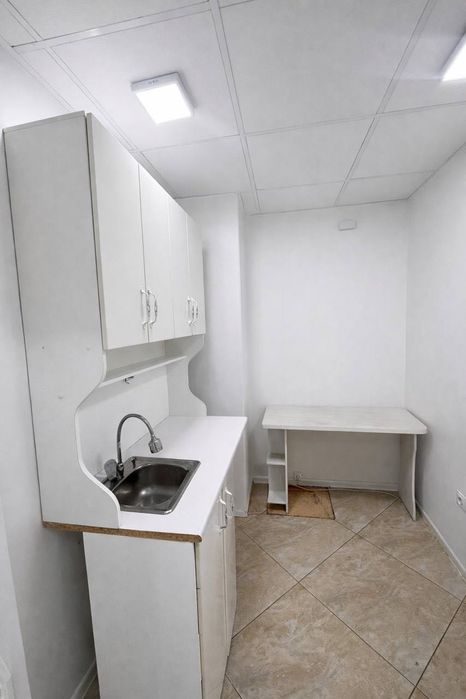 Нежилое помещение Паркентский 120квм 1 линия