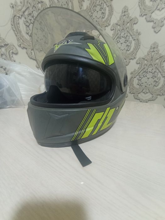 Skuter shlem sotiladi