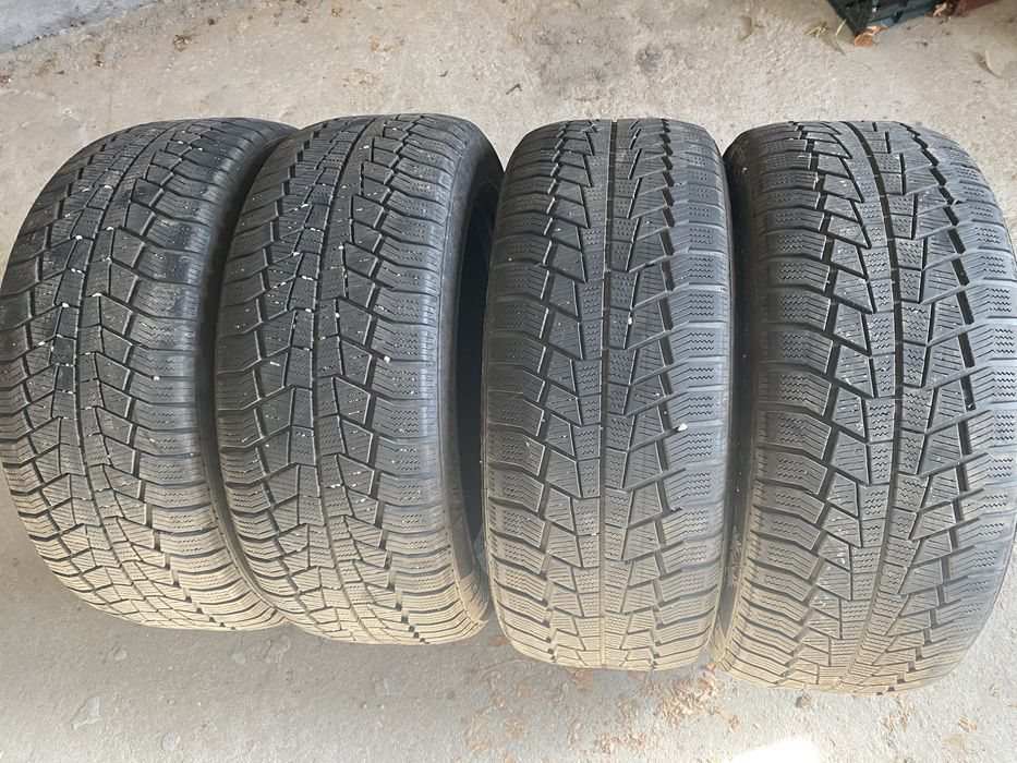 Anvelope, 4 anvelope de iarna 215,50,17
