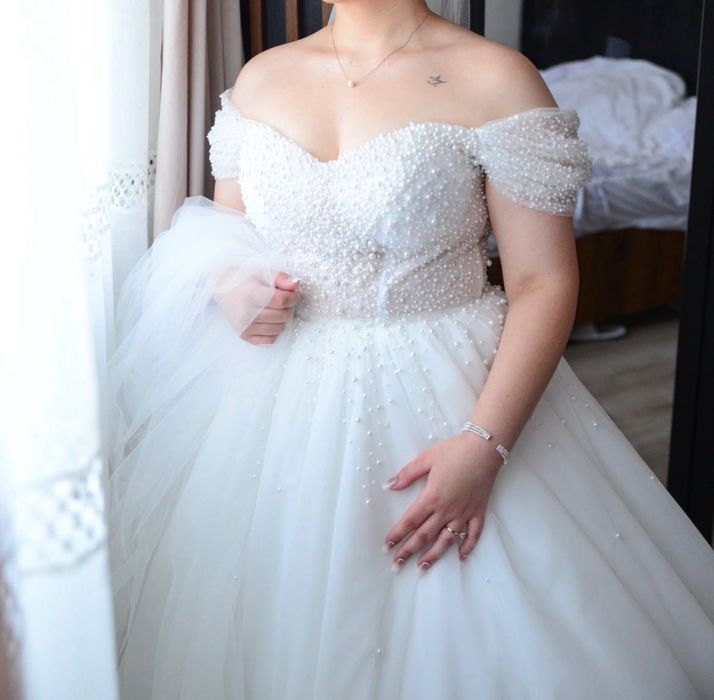 Vând rochie de mireasă