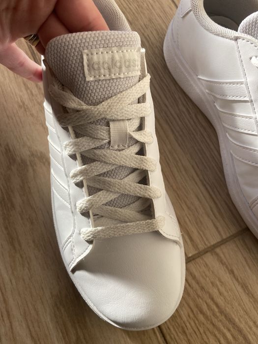 Adidasi femei 36
