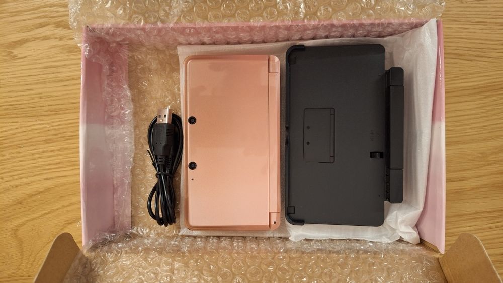 Nintendo 3DS,  Modat, 1500 jocuri, 18-în-1, gata de joacă