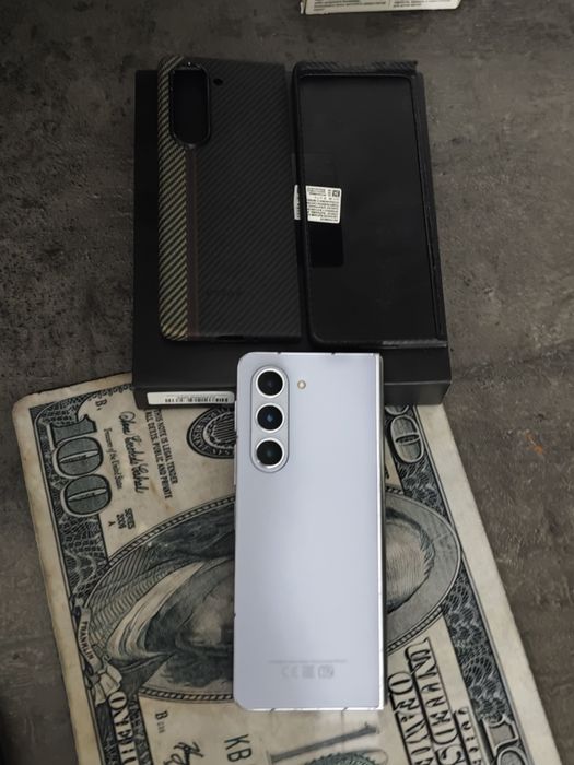 Z fold 5 12/256 gb