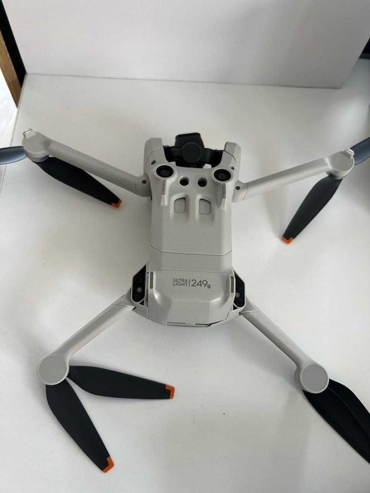 De vânzare dronă DJI Mini 3 Pro – pentru reparație sau piese