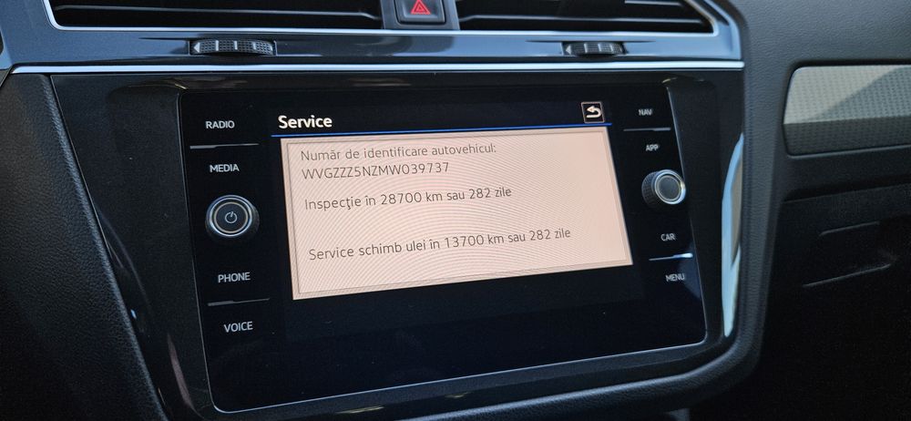 Vw Tiguan 2.0 Tdi 150 C.P Distribuție NOUĂ,  DSG , Cameră , Km  REALi Fără daune!  !