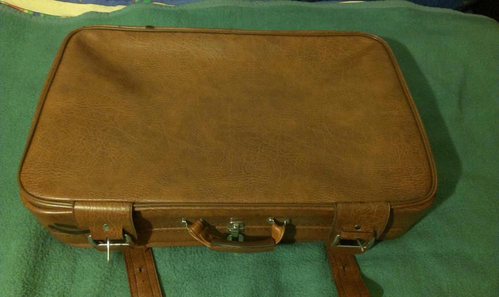 Geamantan-valiza imitatie piele,nou-nouta