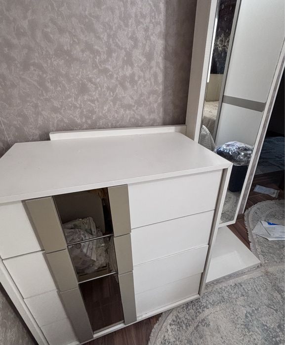 Продам спальный гарнитур б/у Турция