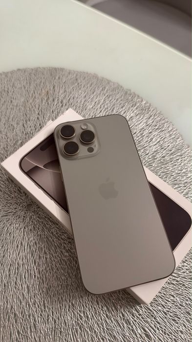 iPhone 16 pro max 256gb