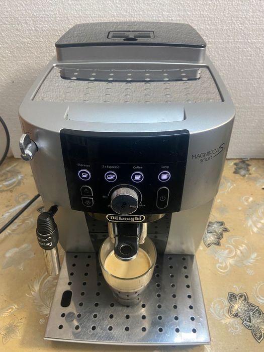 Espresor cafea DeLonghi magnifica S smart
