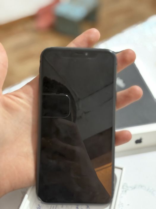 iPhone 11 64 гб.