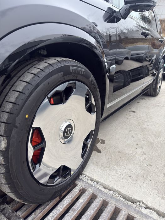 Zeekr 9x (Sotuvga tayyor holatda) Qora va Oq ranglari bor