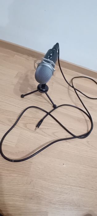 Microfon știu ca merge bn