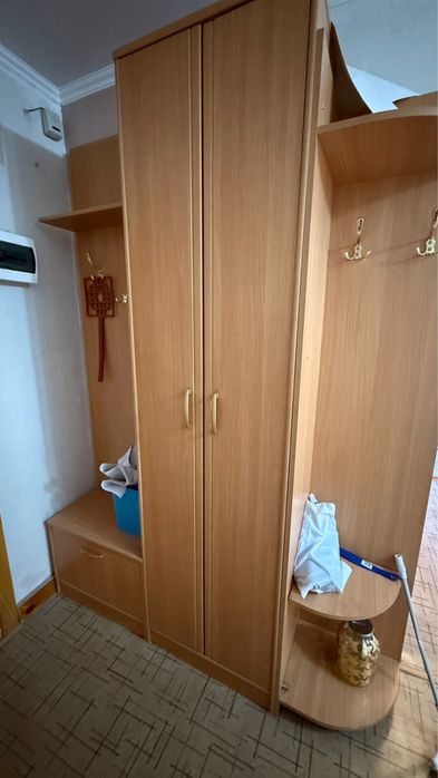 Продам шкаф в прихожую