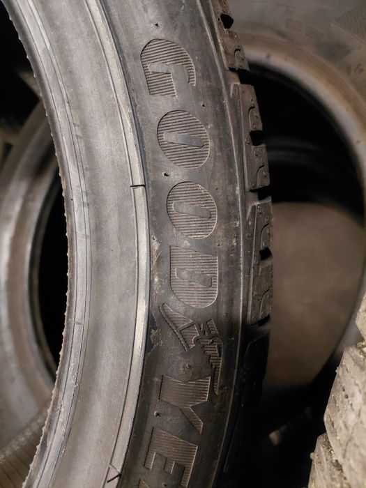 245/40/19" Goodyear 1бр.гуми.