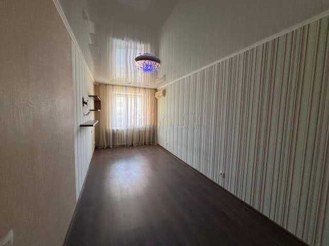 Продается  3-х комнатная квартира в р-не Зеленого базара